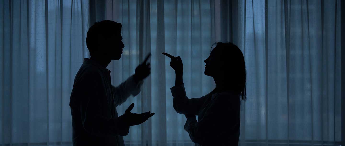 毁掉一个家庭，一张嘴就够了